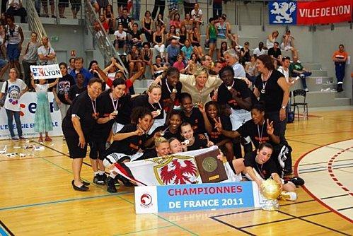 Final Four Ligue 2: Nice, Champion de L2 !! Nice-Champion-L2-2011.jpg