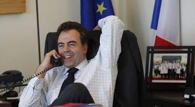 Education nationale : Y a t-il encore un ministre aux commandes ? Education nationale : Y a t-il encore un ministre aux commandes ?