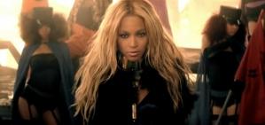 Beyonce: les costumes du clip « run the world » Beyonce: les costumes du clip « run the world »