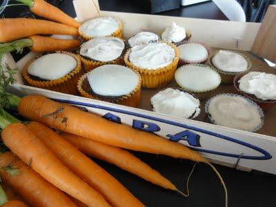 Oh my god ! The best Carrot Cupcake EVER ! Fondant à souhait, gouteux, léger et gourmand ! Oh my god ! The best Carrot Cupcake EVER ! Fondant à souhait, gouteux, léger et gourmand !