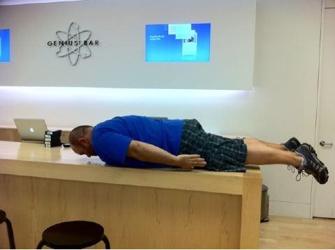 tumblr_llgl54GQsT1qkrbzko1_500 Planking : les Apple Store font la planche