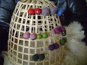 Boucles d'oreilles feutrées DSC08899