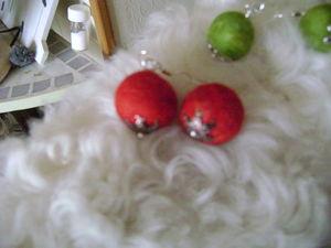 Boucles d'oreilles feutrées DSC08895