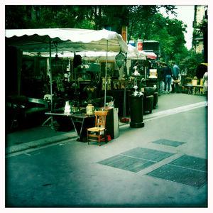 Brocante d'antiquaires Rue de Courcelles ce week-end! BrocanteCourcelles2011_1