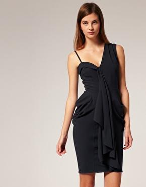 Comment s'habiller pour un mariage? Comment s'habiller pour un mariage?