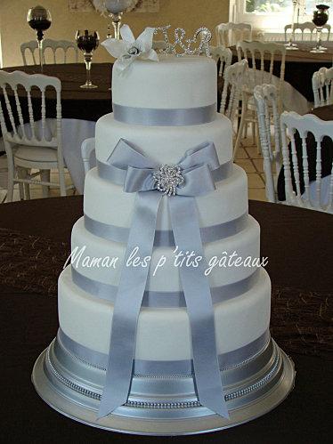 Wedding-cake-chic-blanc-et-