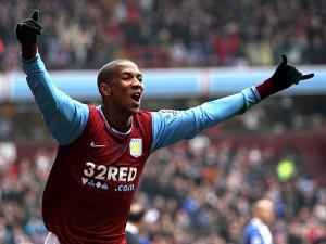 Aston Villa : Young souhaite qu’Houllier reste