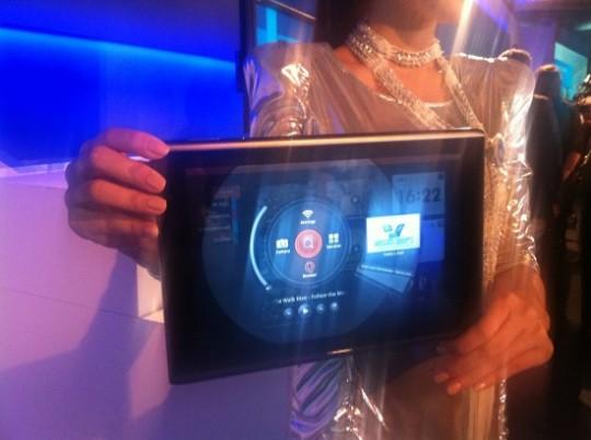 acer-M500-01 acer M500 01 540x402 Acer dévoile sa tablette M500 sous MeeGo