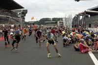 Fêtes des mères selon la loi du canal. Fêtes des mères selon la loi du canal.