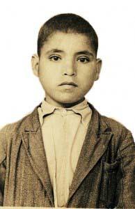 portrait-élève--194x300 Le gendarme et l’écolier indigène. (en hommage à notre lutte pour l’indépendance)