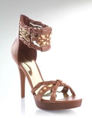 chaussures Guess Melbar Guess… Collection printemps-été 2011!