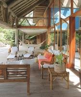 Nouvelles photos inédites des décors de l'île d'Esmé