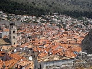 Sur les remparts de la ville fortifiée de Dubrovnik