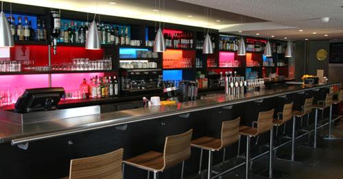 bar-Hotel-du-fronton-france-aquitaine-hoosta-magazine-paris bar-Hotel-du-fronton-france-aquitaine-hoosta-magazine-paris