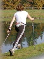 Ne pas confondre : Marche nordique et marche avec bâtons ! Ne pas confondre : Marche nordique et marche avec bâtons !