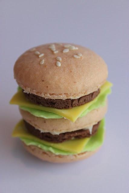 Big Mac(aron) & Hot Chocolate Cupcake Big Mac(aron) & Hot Chocolate Cupcake