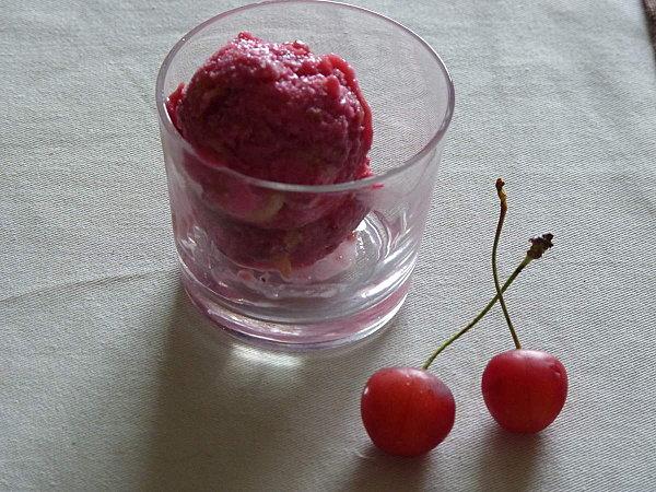 Glace express cerises-framboises P1050207.JPG