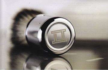 TwinLuxe 2 TwinLuxe ou lorsque le rasage manuel fait place à une cérémonie emprunte de luxe