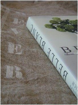 ENCHANTEMENT ...
Poser délicatement le 'Présent' A... DSCF6378