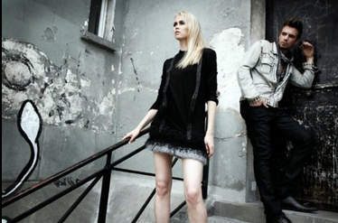 Maxime de Secret Story fait aussi des photos comme Stéphanie... Maxime de Secret Story fait aussi des photos comme Stéphanie...