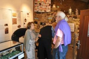 254151_194089910638945_100001138124703_471953_5747437_n Inauguration de l’Exposition