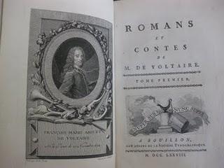 Romans et Contes de Voltaire, où la quête d'un bibliophile.