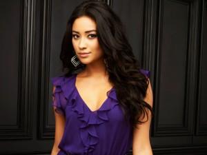 shay-mitchell-emily-2445320ea8 Du gossip girls avec des morts dedans…