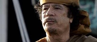 Khadafi joue aux échecs...