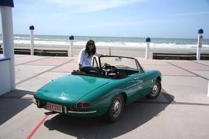 Une Alfa Romeo Duetto de 1966 sur la côte d'opale .. superbe ! etet.jpg