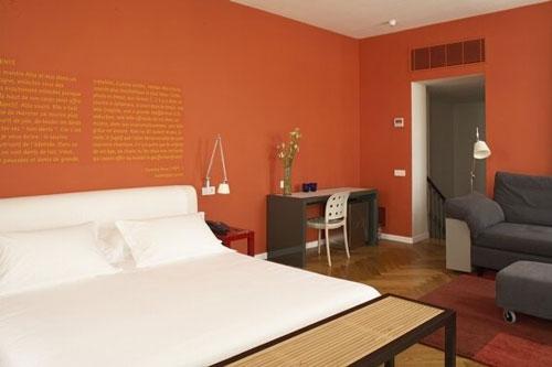 room-2-l-hotel-de-Las-Lettras-europe-du-sud-espagne-hoosta-magazine-paris room-2-l-hotel-de-Las-Lettras-europe-du-sud-espagne-hoosta-magazine-paris