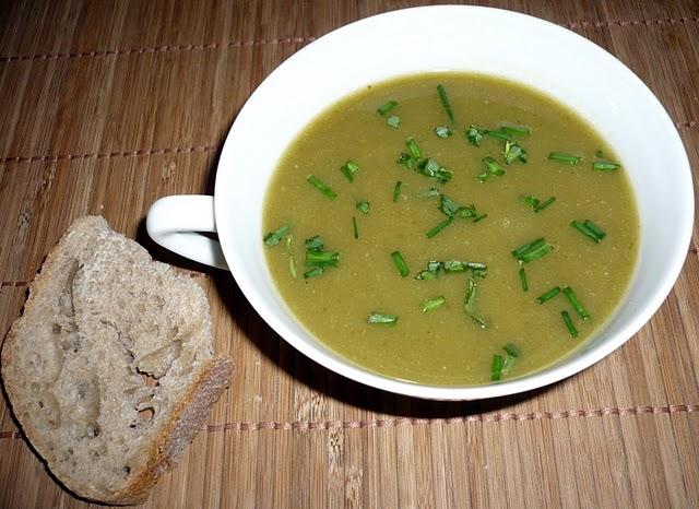 Soupe aux cosses de petits pois Soupe aux cosses de petits pois