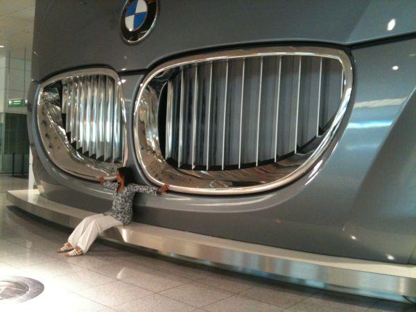 calandre-bmw-aeroport-munich-2 Poken Face #live11