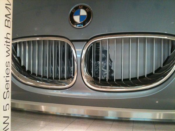 calandre-bmw-aeroport-munich Poken Face #live11