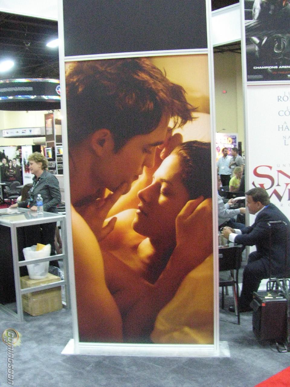 Affiche promotionnelle de Breaking Dawn au Licensing International Expo 2011