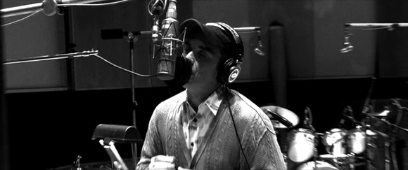 robbiewilliams_enstudio Cars 2 : Robbie Williams interprète Collision of Worlds