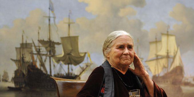 La romancière britannique Doris Lessing à Londres, le 30 janvier 2008. | REUTERS/TOBY MELVILLE La romancière britannique Doris Lessing à Londres, le 30 janvier 2008.