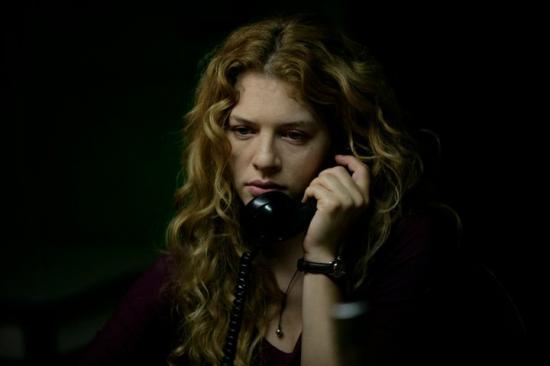 Rachelle Lefévre et Stephen Moyer dans le film The Caller Rachelle Lefévre et Stephen Moyer dans le film The Caller