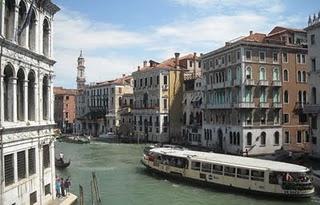 Temps et méandres sur le Grand Canal: Daniel à Venise Temps et méandres sur le Grand Canal: Daniel à Venise