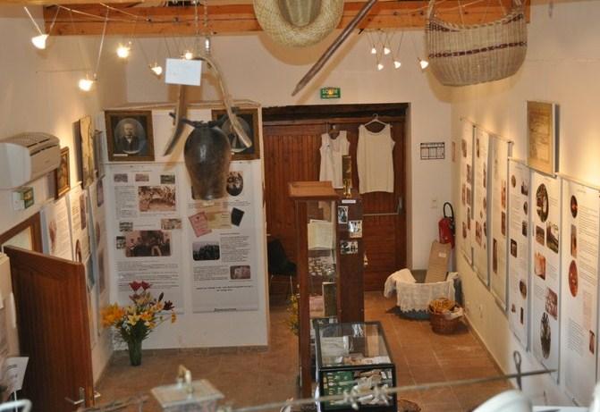 260568_195759827138620_100001138124703_480793_4626952_n-1 Objets inanimés… 8