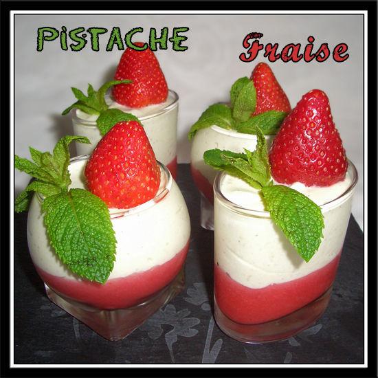 Mousses pistache sur lit de fraises en verrines... verrines02