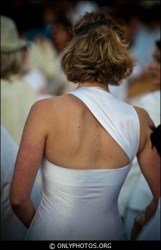 Dîner en blanc 2011. Esplanade Notre-Dame. Paris diner-en-blanc-paris-001