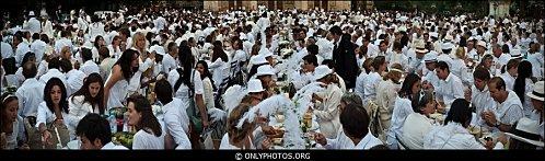 Dîner en blanc 2011. Esplanade Notre-Dame. Paris diner-en-blanc-paris-036