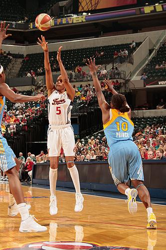 WNBA: Les étoiles de San Antonio brillent encore. Tangela-SMITH--Indiana-.jpg
