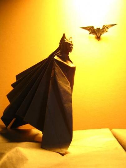 batman1 405x540 Origami Batman