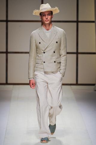 Veste croise Ferragamo Veste croise Ferragamo 10 tendances à retenir des défilés de Milan Eté 2012