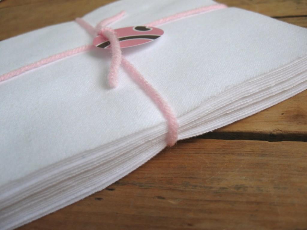 carrés de tissu flanellette naturel Nouveau dans la boutique! Baluchons de tissus écos