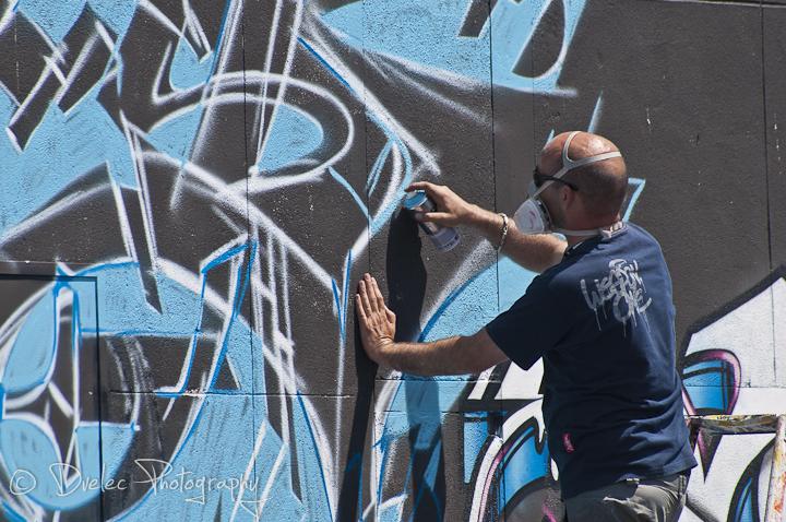 50 graffeurs réhabilitent le hangar 181 à Rouen 50 graffeurs réhabilitent le hangar 181 à Rouen