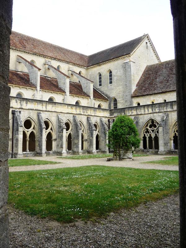 Abbaye de Noirlac - Photo Mlle Cécile Visite de l’Abbaye de Noirlac