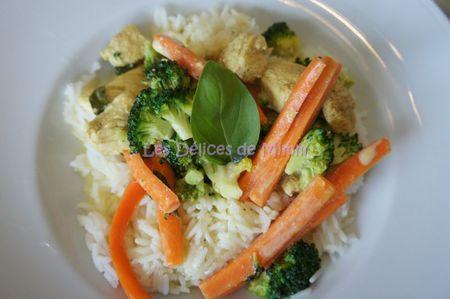 Poulet sauté au curry et aux légumes DSC00800bis