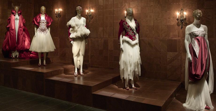 Exposition Alexander McQueen au Met à New York : Savage Beauty